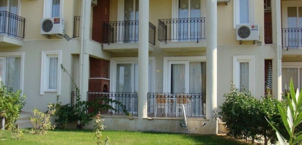 Photo 9
