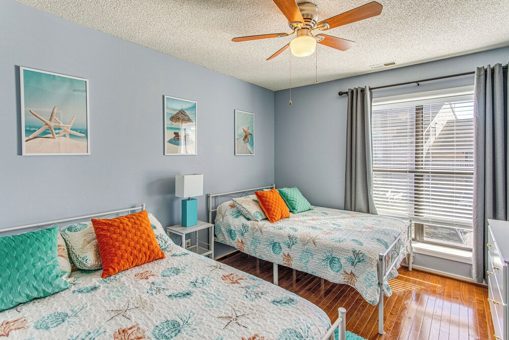 Golf, Gamble & Deep-sea Fish: Little River Condo