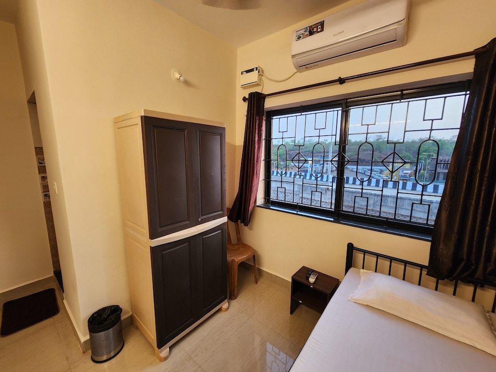 Sai Sharad Hotel