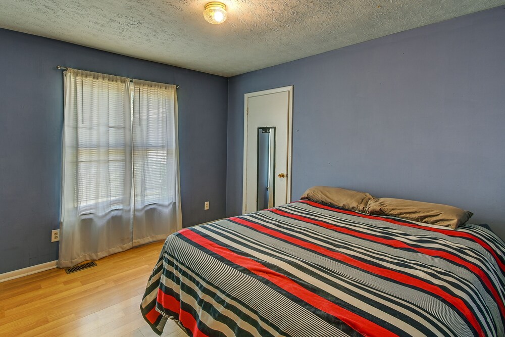 Fayetteville Vacations - Fayetteville Vacation Rental w/ Yard! - Property Image 21