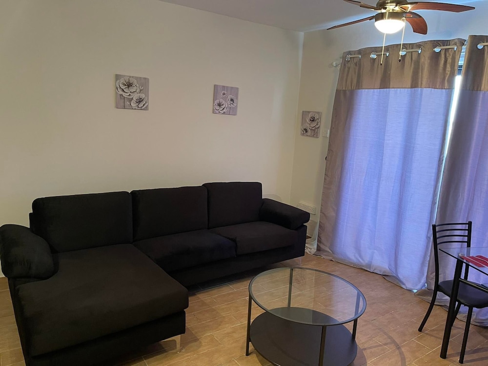 Stunning 1-bed Apartment in Larnaca Near the sea