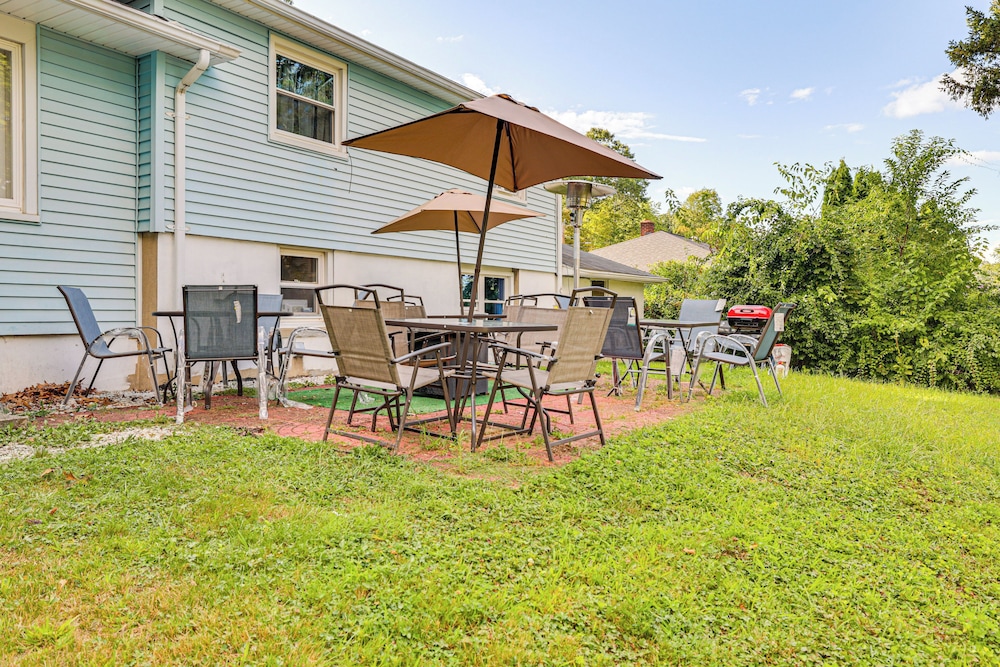 2 Mi to Town: Home w/ Patio & Yard in Waterbury!