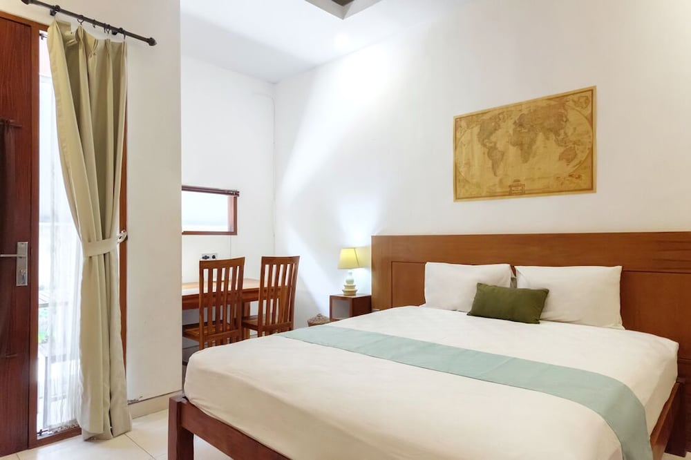 TwoSpaces Living at Saren Guest House view 4