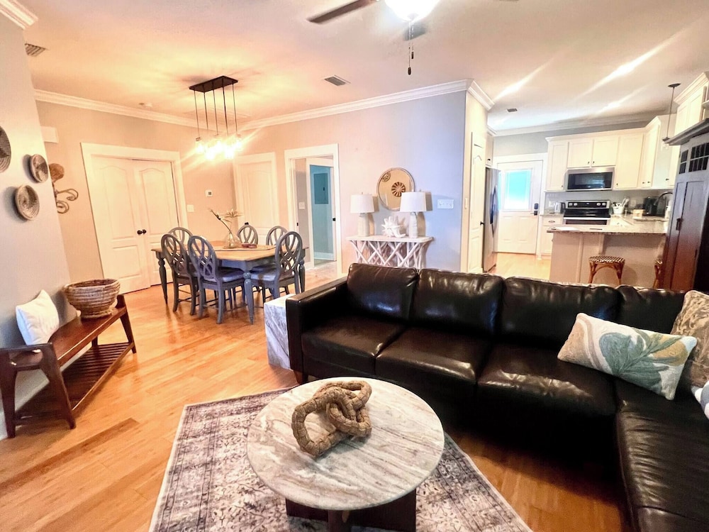 4005 Rookery 3 Sea Story With 2 Pools Beach Access and Lots of Beach Amenities