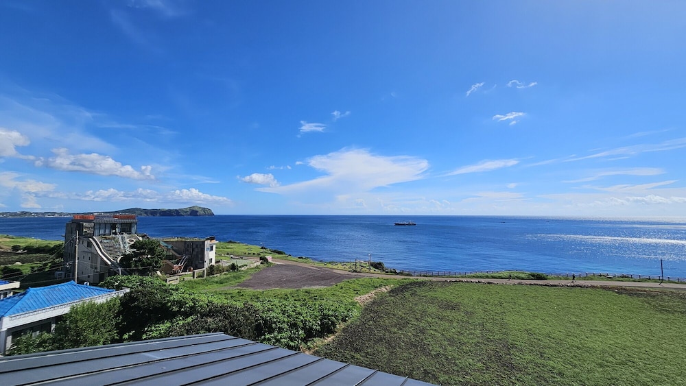 Seongsan Morning Sunset Pension