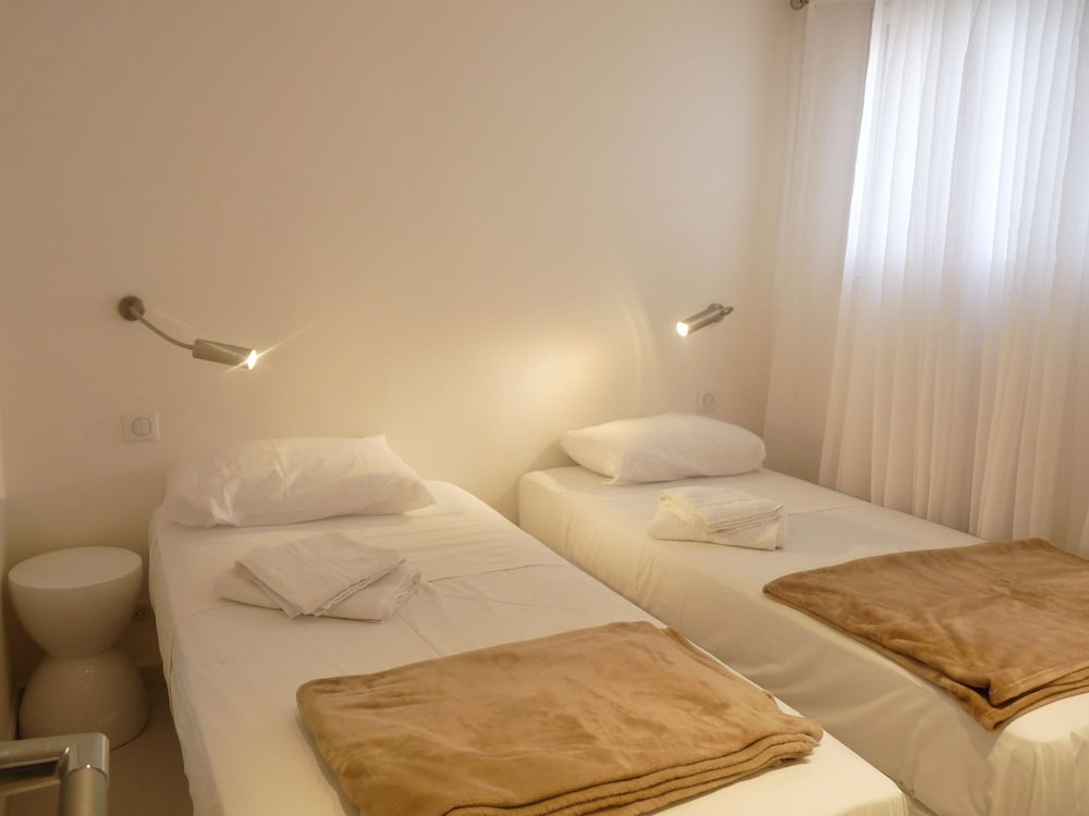 Two Bedroom Apartment Next to the Croisette in Cannes a Short Walk to the Palais des Festivals - 1961