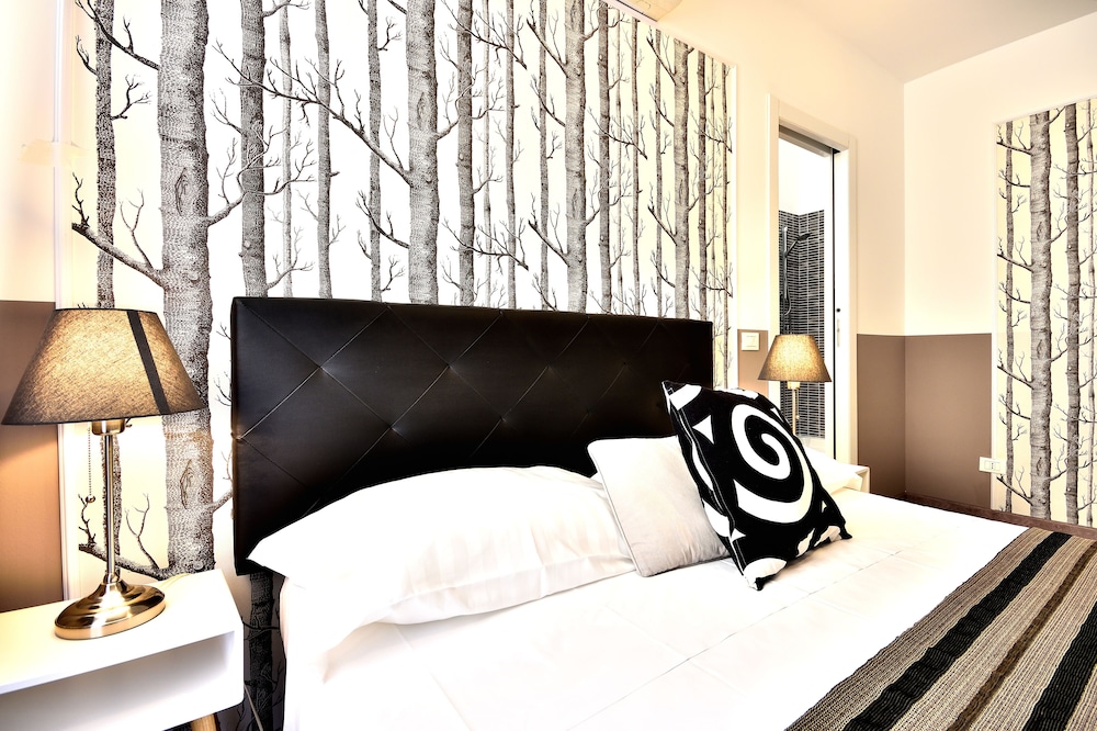 Romantica Rooms