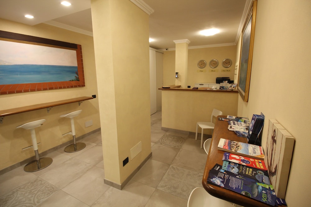 Residence del Prado view 2