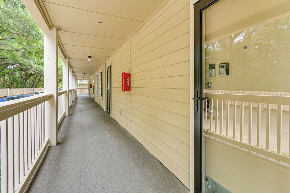 Beach & Pool Access: Serene Hilton Head Haven!