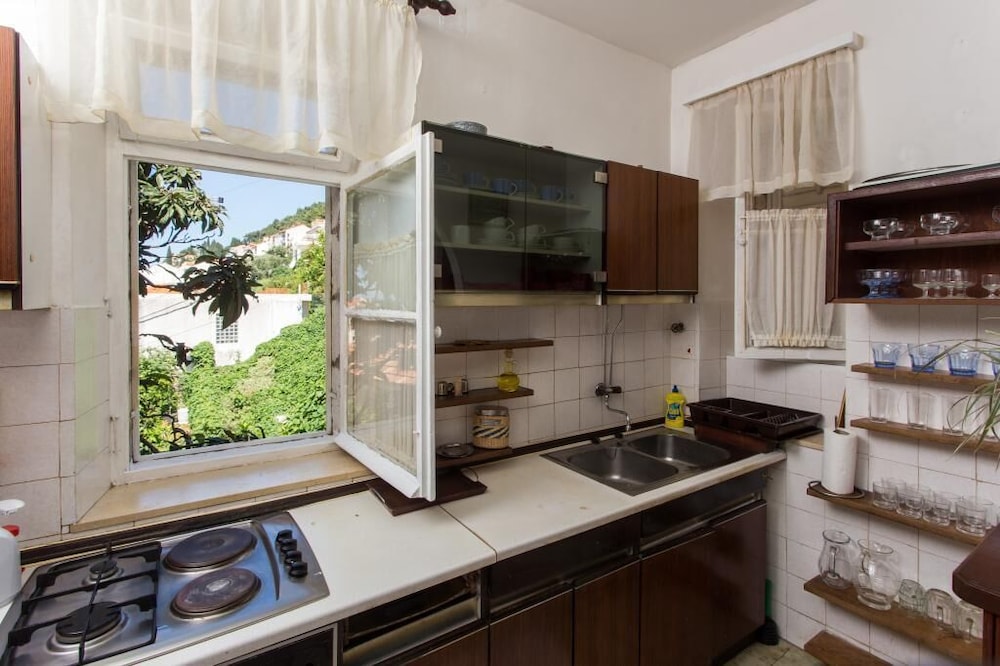 Ploce Apartments - Jelena