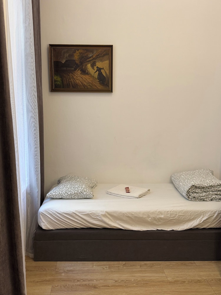 Amber Hostel