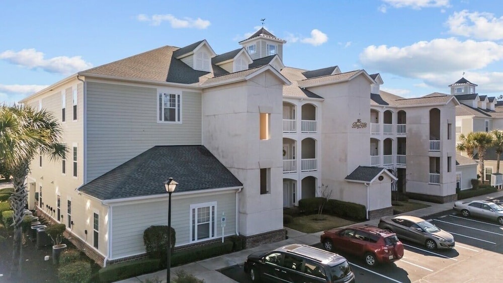 World Tour 306b 3 Bedroom Condo