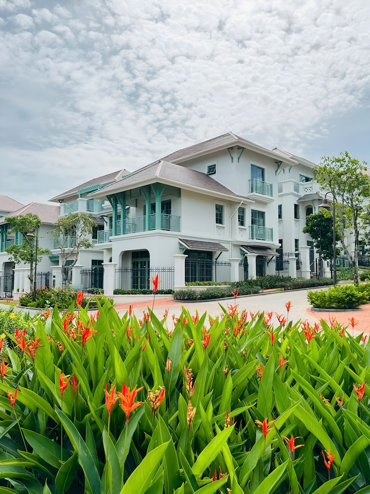 Hayha Villa - Tropical Garden Khem Beach