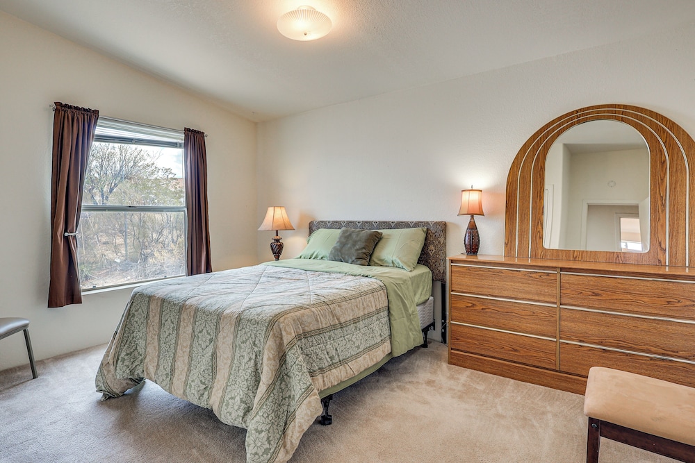 1 Mi to Lake: Home w/ Deck in Elephant Butte