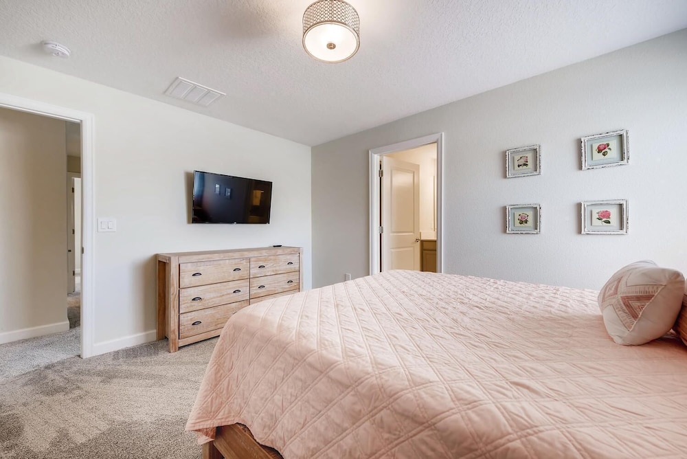 4839 LL Storey Lake - Amazing 5 Bed Villa - Image 5