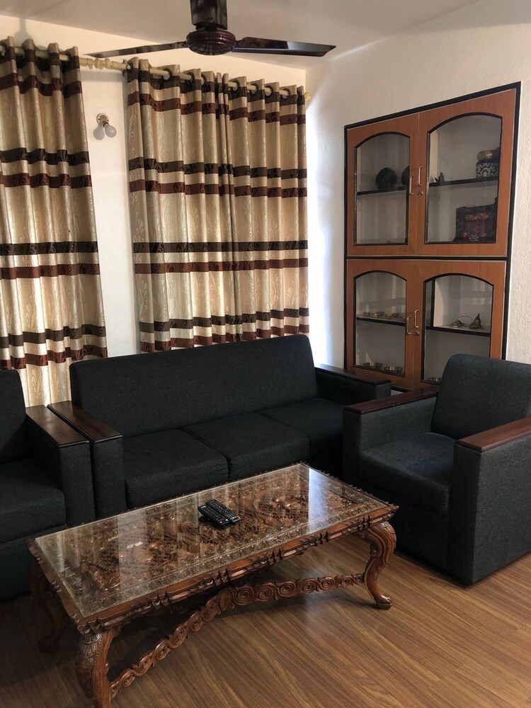 First Apartment 1bhk Thamel 5 min Walk 1st Floor