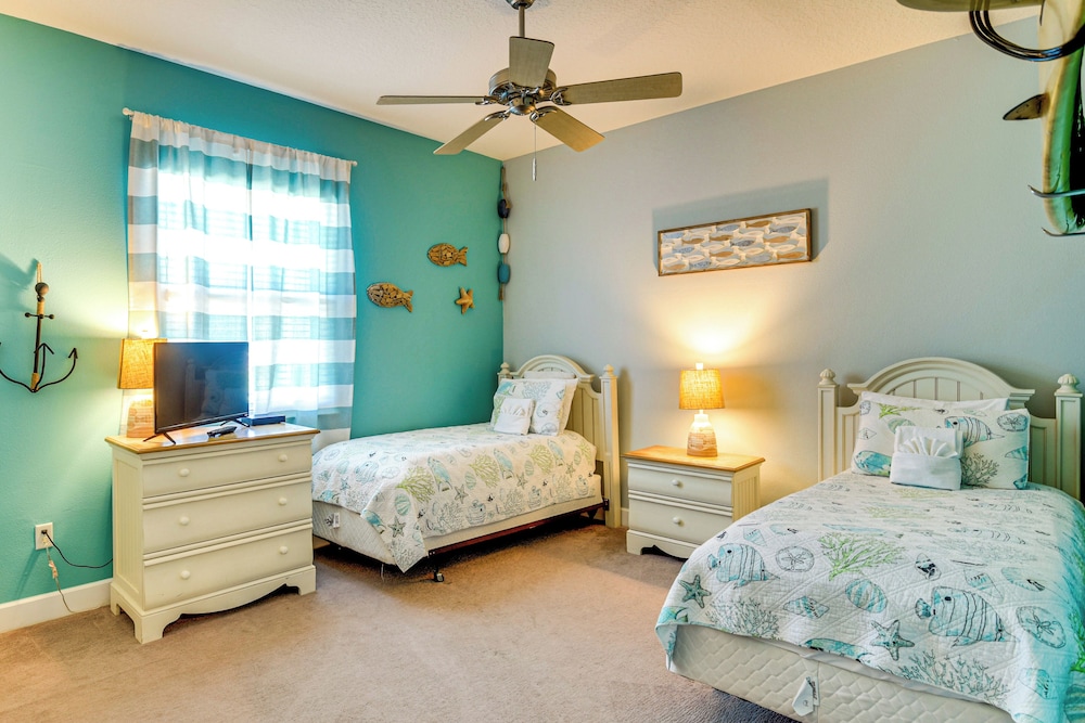 Steps to Beach: Palm Coast Escape w/ Resort Perks!