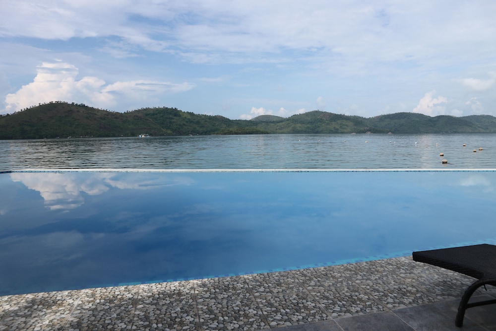 Coron Underwater Garden Resort