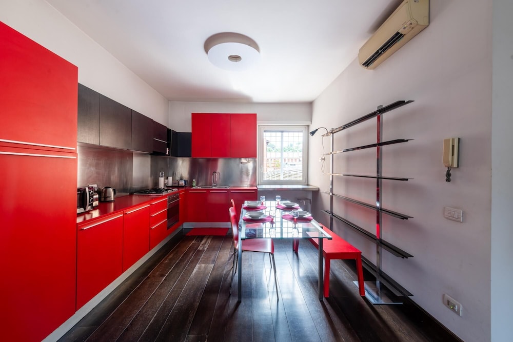 Casa di Ele in Rome With 1 Bedrooms and 1 Bathrooms