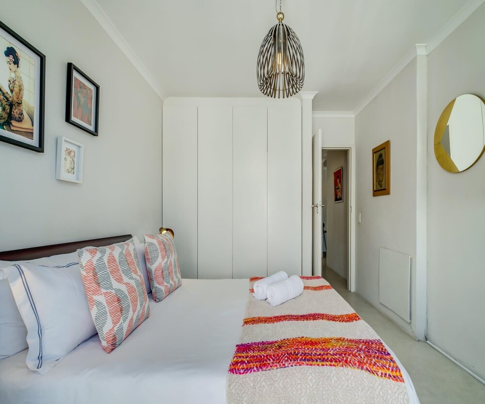 Stylish De Waterkant Apartment 211 DWP view 4