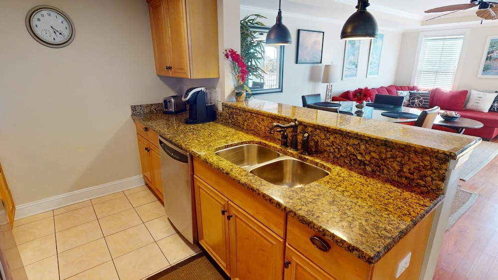 Pelican Landing 302 by Tybee Vacation Rentals
