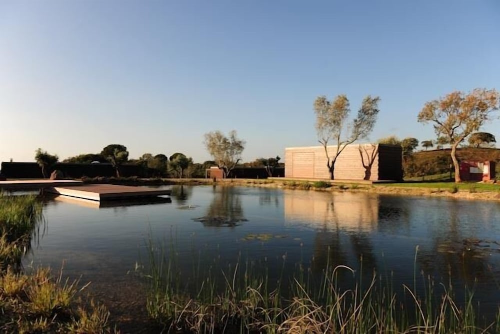 Eco Suites Resort