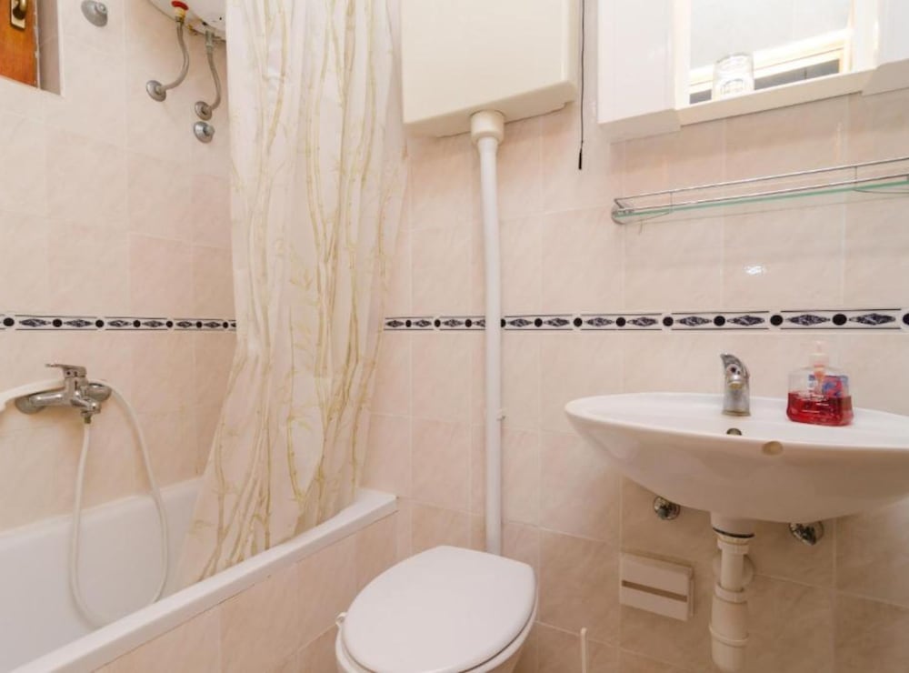 Guest House Sobra 38