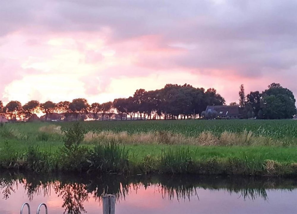 Docklodge Stay by the Water