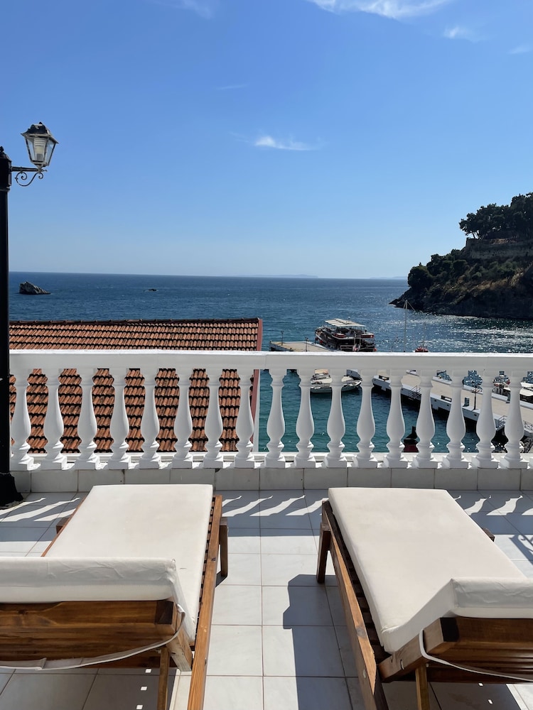 Olympic Apartment photo 2