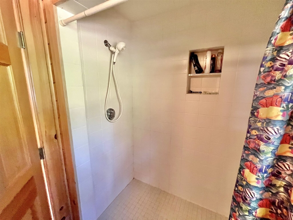 Bear Point Limit 15 7 Bedroom Villa