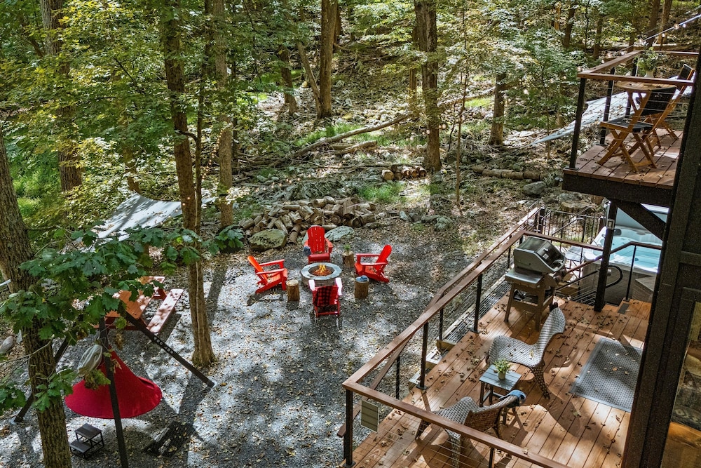 Somerset Lodge by Avantstay Hot Tub Lake Access Community Amenities