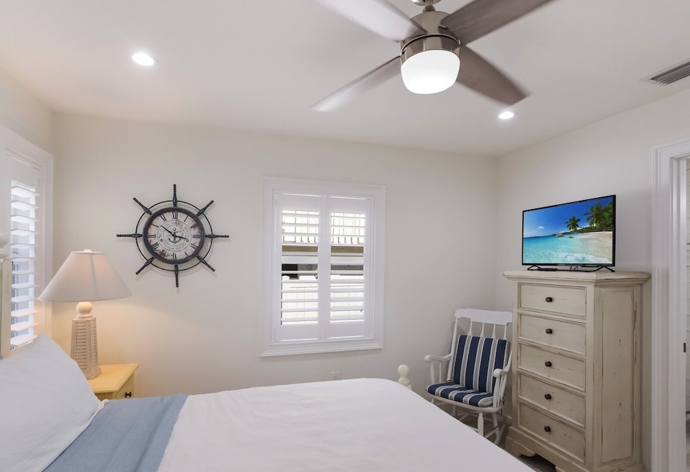 Surf Riders 4 Bedroom Home