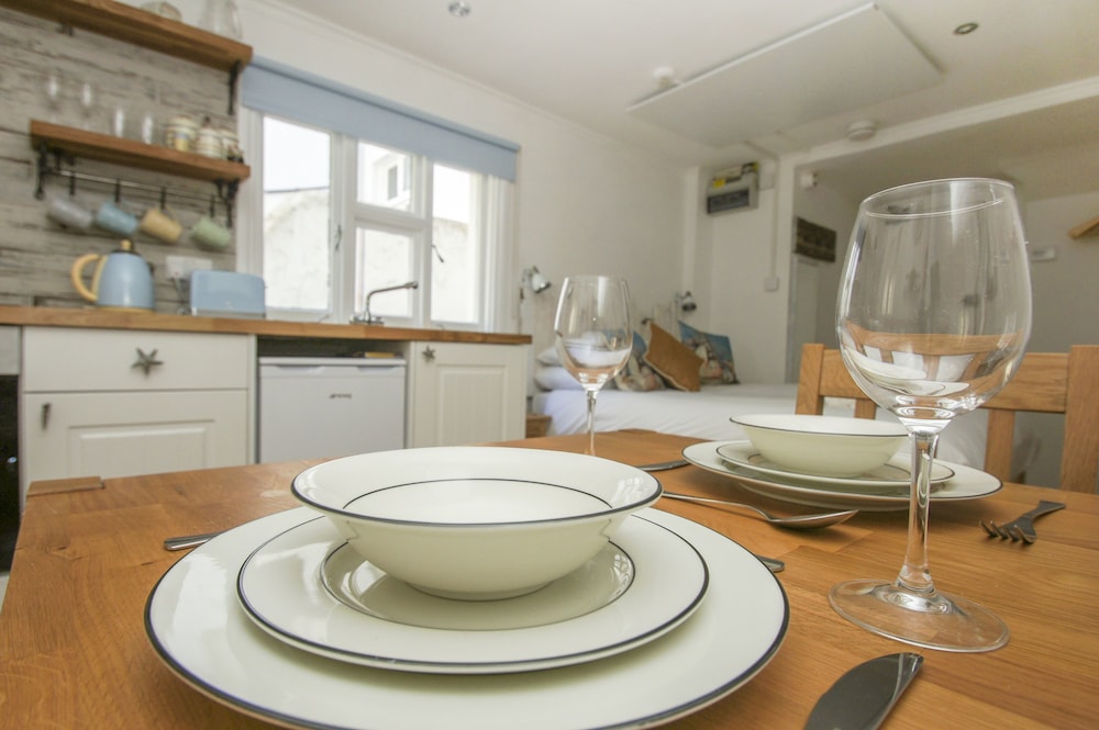 Brunswick Garden Studio Patio by Brighton Holiday Lets