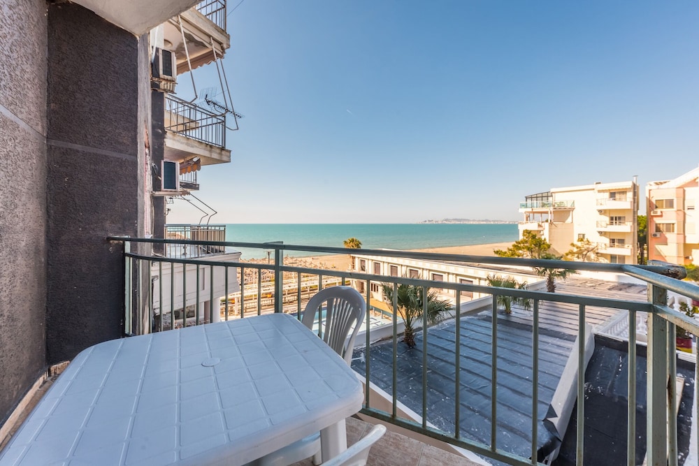 Coastal Comfort 1