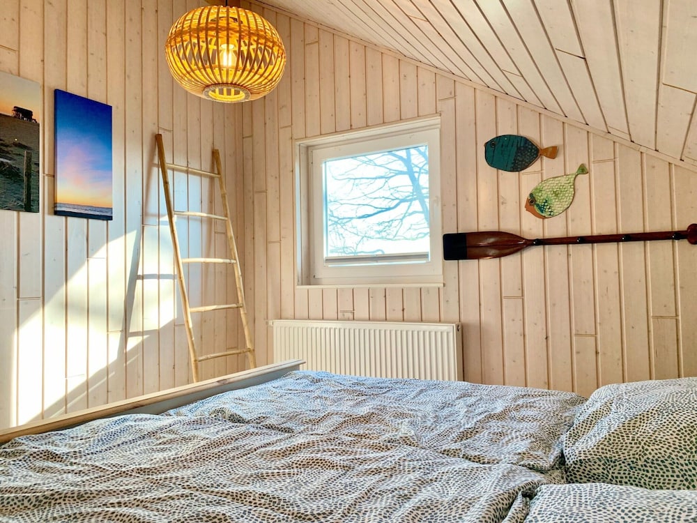 Lovely Holiday Home in Dummer Near Lake
