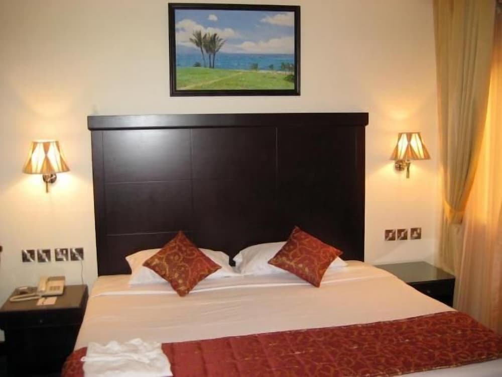 Abu Dhabi Vacations - Ramee Garden Hotel Apartments - Property Image 9