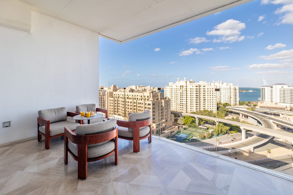 DXB - Five - 41309 - PJ