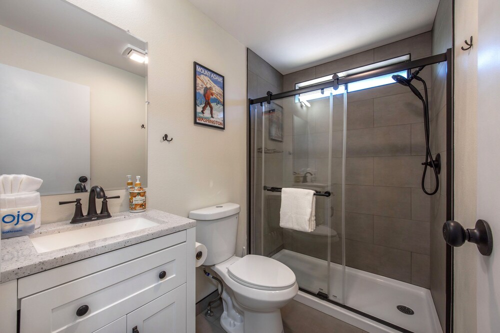 Orchard Haven Combo 6 Bedroom Home by RedAwning