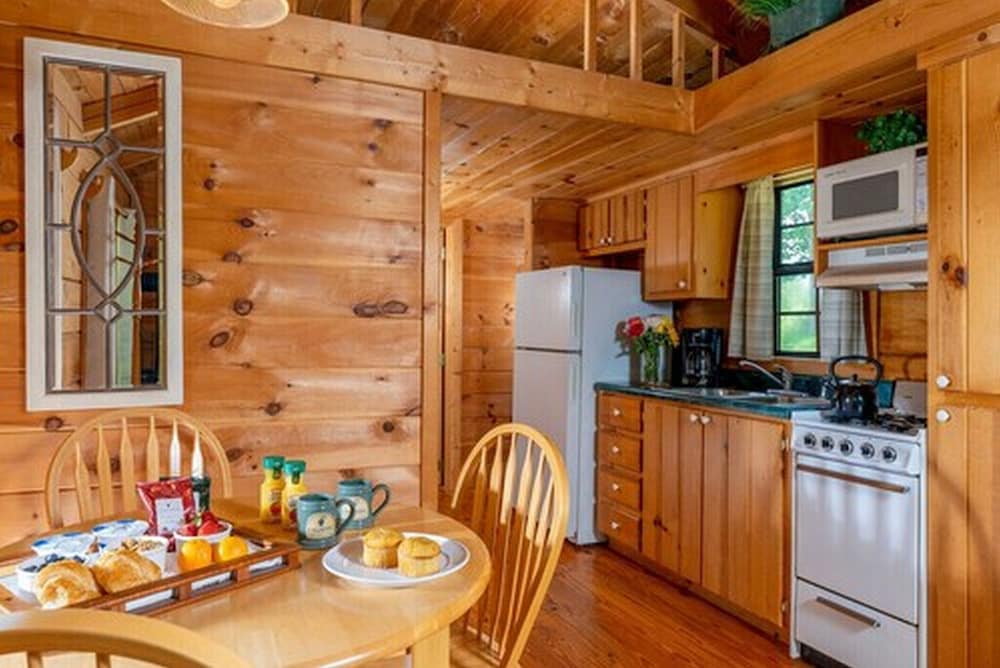 Engadine Inn  Cabins - Property Image 69