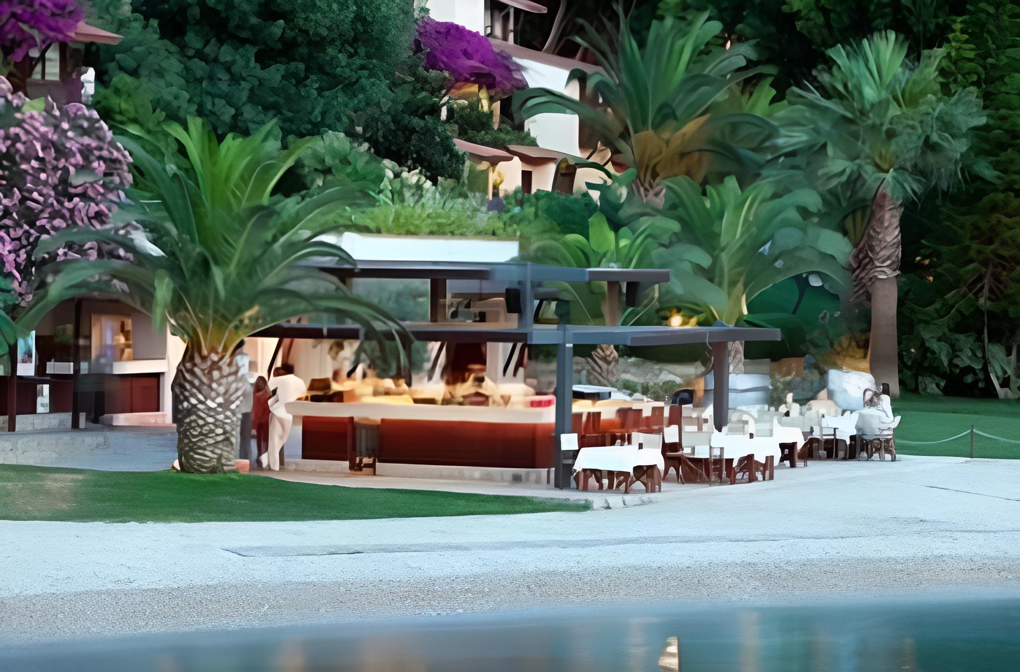 Hillside Beach Club 27