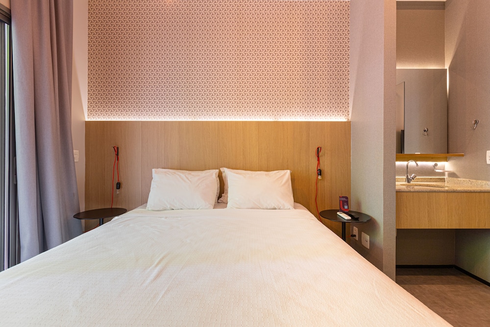 ESD - Studios E-Side By Anora Spaces