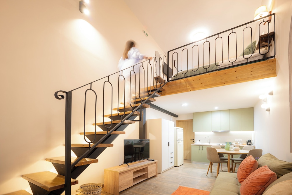 Vayas Residences Agora