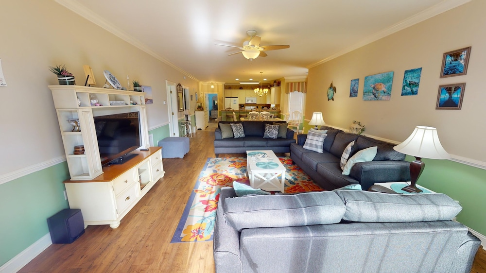 Magnolia Pointe Luster Leaf 4886-101 3 Bedroom Condo