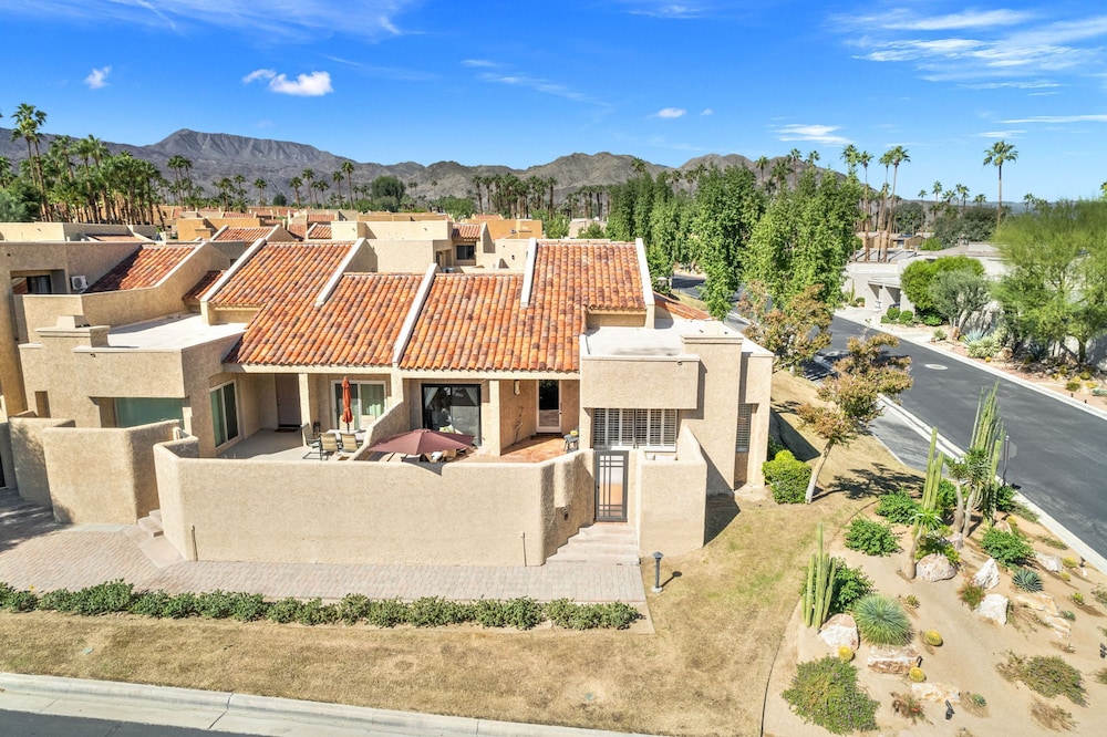 Ironwood Desert Retreat With Private Jacuzzi Scenic Views