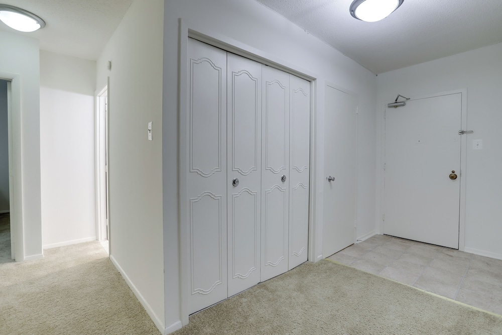 Crystal City Comfortable Apartments