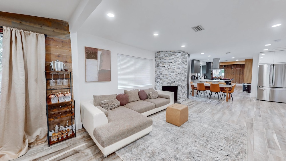 Casa Nirvana 4BR Home With Private Pool