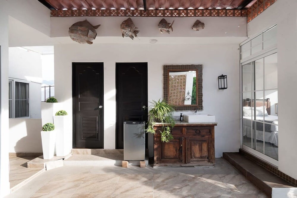 2Br Beach-near Suite Escape