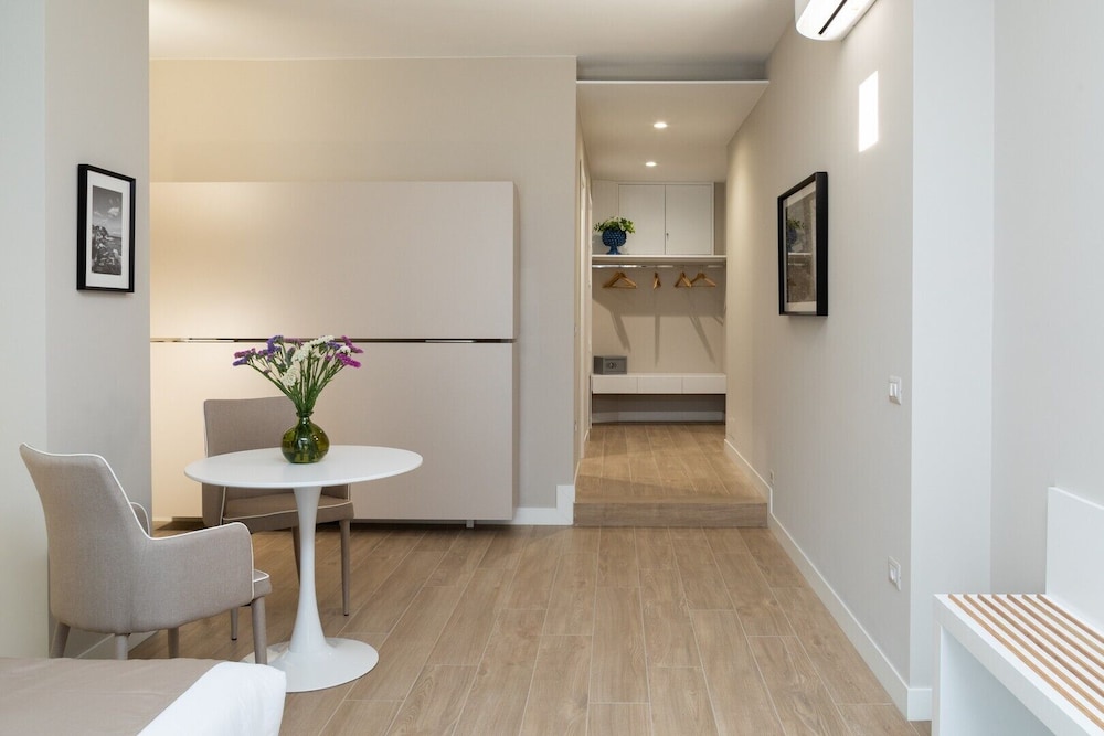 Alma Suites