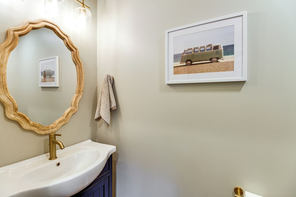 Hot Tub & Game Room: Lakefront Merrifield Retreat!
