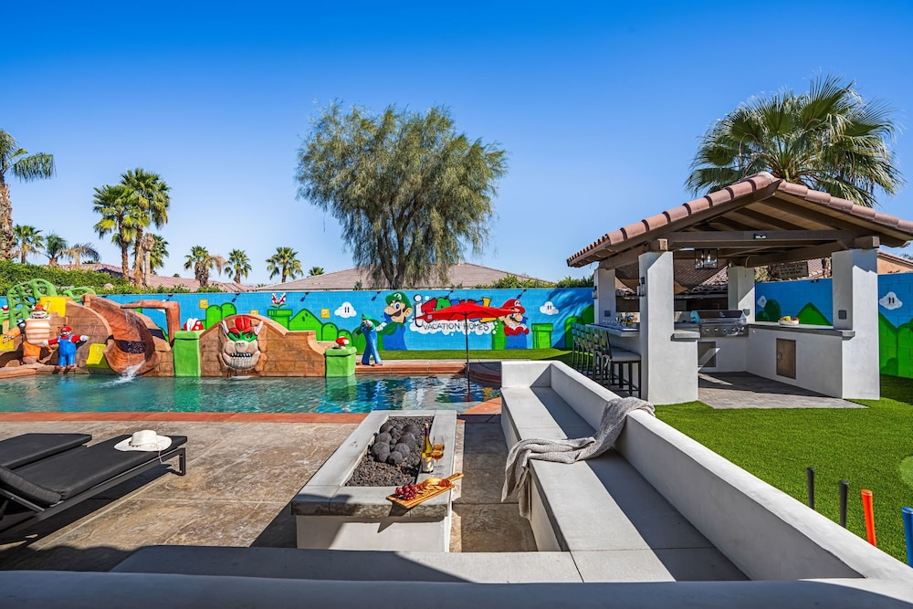 Super Mario Retreat Dream Getaway